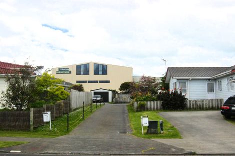 Photo of property in 31 Robert Skelton Place, Clendon Park, Auckland, 2103