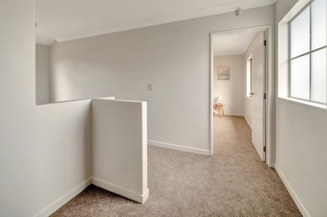 Photo of property in 23 Laurel Oak Drive, Schnapper Rock, Auckland, 0632