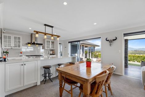 Photo of property in 9 Goldstone Place, Omokoroa, 3114