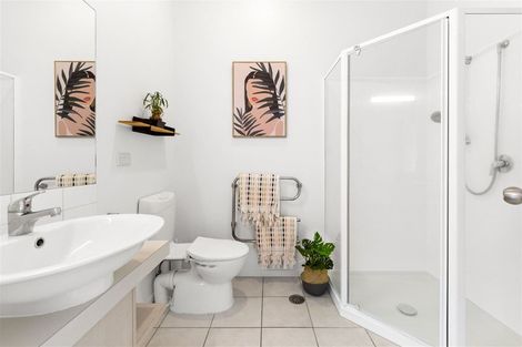 Photo of property in 8/206 Manuka Road, Bayview, Auckland, 0629