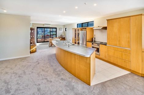 Photo of property in Endeavour Apartments, 3/125 Thorndon Quay, Pipitea, Wellington, 6011