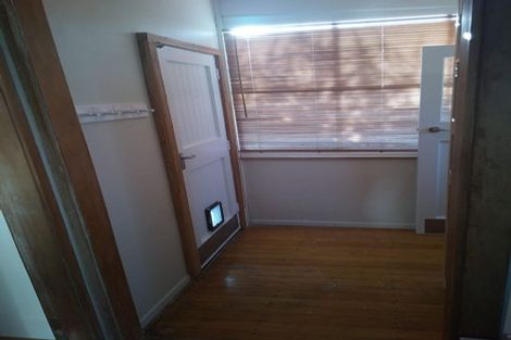 Photo of property in 60 Beach Haven Road, Beach Haven, Auckland, 0626