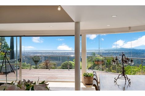 Photo of property in 854 West Coast Road, Waiatarua, Auckland, 0604