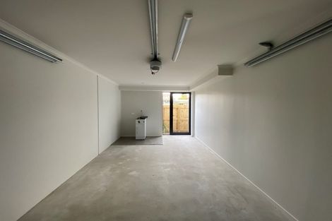 Photo of property in 5/5 Peachgrove Road, Te Atatu Peninsula, Auckland, 0610