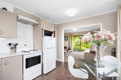 Photo of property in 8a Woodstock Place, Russley, Christchurch, 8042