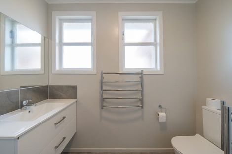 Photo of property in 8 Mcpherson Place, Fairfield, Hamilton, 3214