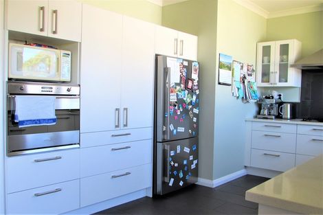 Photo of property in 12 Hume Street, Alicetown, Lower Hutt, 5010