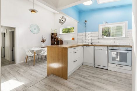 Photo of property in 11 Holloway Road, Aro Valley, Wellington, 6021