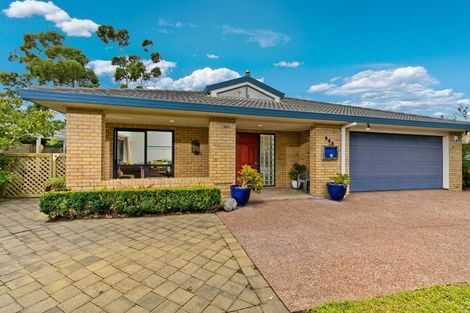 Photo of property in 109 Awaroa Road, Sunnyvale, Auckland, 0612