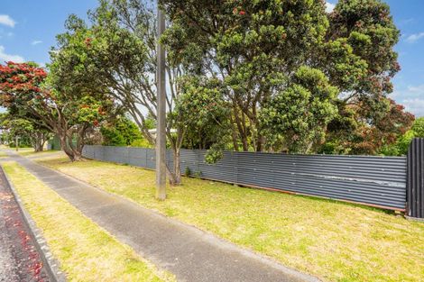 Photo of property in 15 Egmont Street, Castlecliff, Whanganui, 4501
