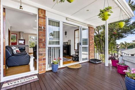 Photo of property in 2/6 Patons Road, Howick, Auckland, 2014