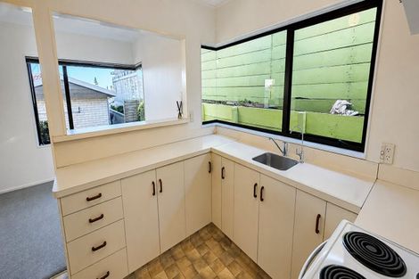 Photo of property in 4/476 Devon Street East, Strandon, New Plymouth, 4312