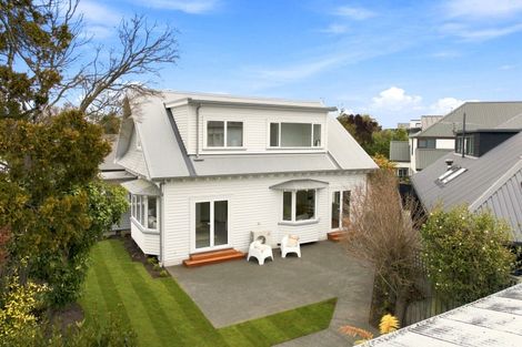Photo of property in 13 Idris Road, Fendalton, Christchurch, 8052