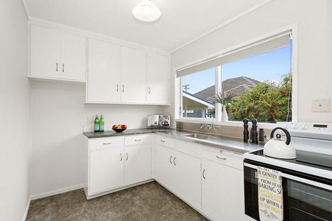 Photo of property in 9 Redwood Avenue, Tawa, Wellington, 5028