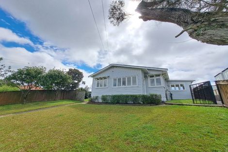 Photo of property in 15 Beatrix Street, Avondale, Auckland, 1026