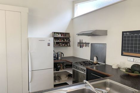 Photo of property in 9 School Road, Morningside, Auckland, 1021