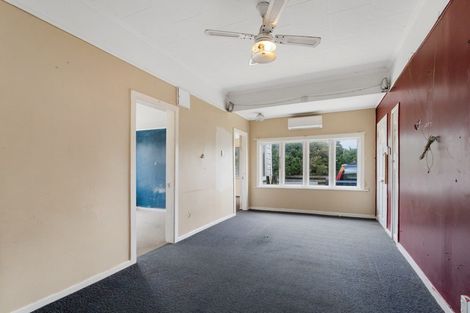 Photo of property in 2 Rupini Street, Otaki Beach, Otaki, 5512