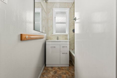 Photo of property in 11 Hereford Street, Levin, 5510