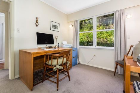 Photo of property in 4 Wilmshurst Place, Tawa, Wellington, 5028