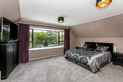 Photo of property in 220 Frankley Road, Frankleigh Park, New Plymouth, 4310