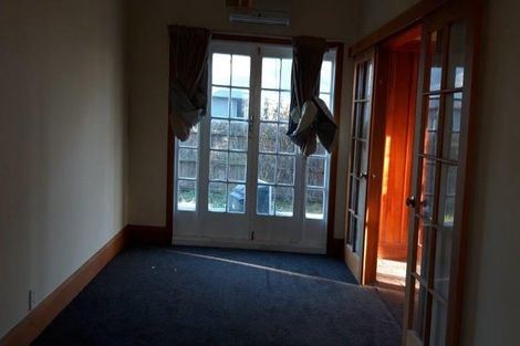 Photo of property in 27 Avonhead Road, Avonhead, Christchurch, 8042