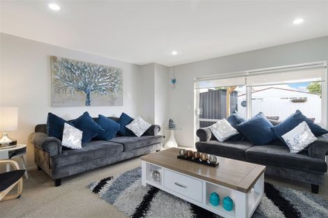 Photo of property in 3 Apple Orchard Way, Sunnyvale, Auckland, 0612