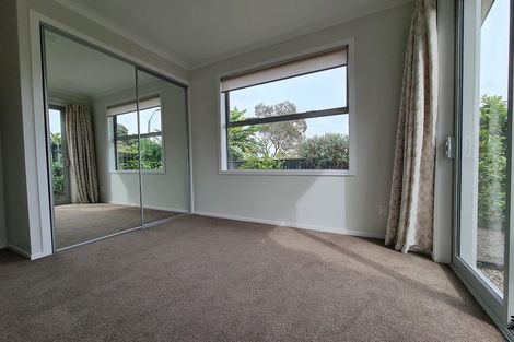 Photo of property in 23a Rena Place, West Harbour, Auckland, 0618