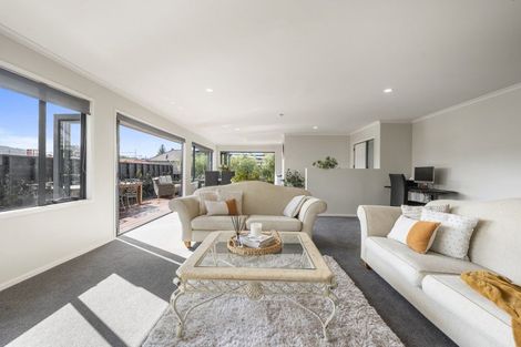 Photo of property in 14 Lakemere Way, Kinloch, Taupo, 3377