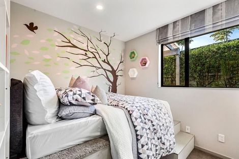Photo of property in 33 Kilkelly Avenue, Pinehill, Auckland, 0632