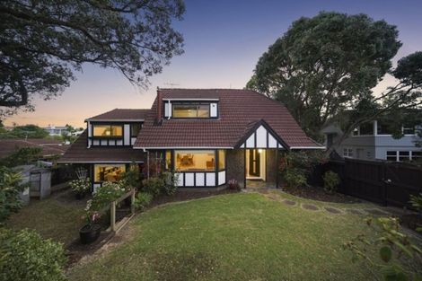 Photo of property in 1/81 Uxbridge Road, Cockle Bay, Auckland, 2014