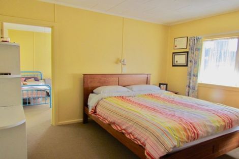 Photo of property in 12 Chamberlain Avenue, Amberley, 7481