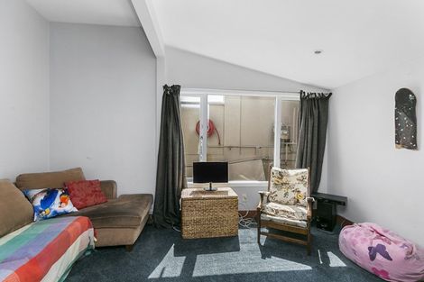 Photo of property in 1 Duke Street, Mount Victoria, Wellington, 6011