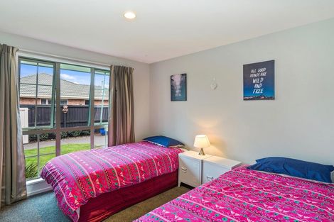 Photo of property in 433 Mairehau Road, Parklands, Christchurch, 8083
