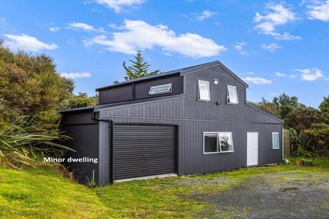 Photo of property in 60 Roberts Road, Matakatia, Whangaparaoa, 0930
