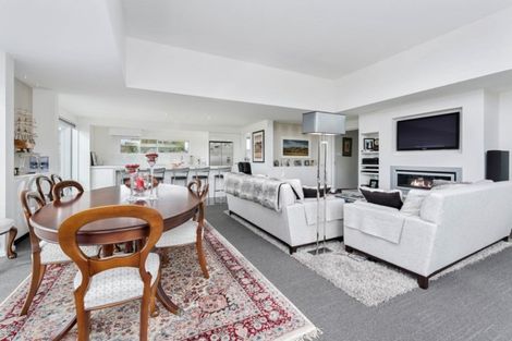 Photo of property in 33 Sargood Drive, Wanaka, 9305