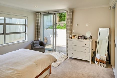 Photo of property in 25 Sunset Parade, Plimmerton, Porirua, 5026