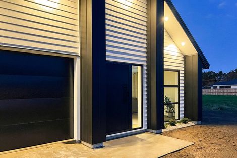 Photo of property in 5 Rayner Lane, Marton, 4710