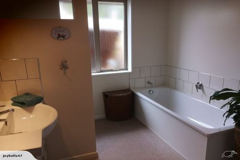 Photo of property in 5 Wineberry Avenue, Amberley, 7410