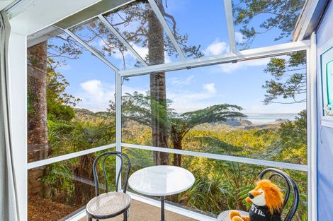 Photo of property in 98 Scenic Drive, Titirangi, Auckland, 0604