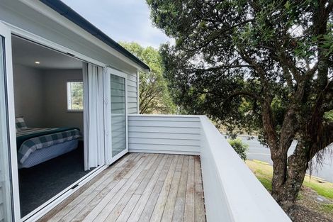 Photo of property in 1 Domain Crescent, Muriwai, Waimauku, 0881