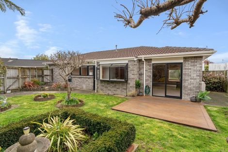 Photo of property in 16 Cedar Drive, Paraparaumu Beach, Paraparaumu, 5032