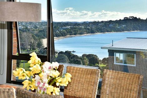 Photo of property in 18 Melandra Road, Stanmore Bay, Whangaparaoa, 0932