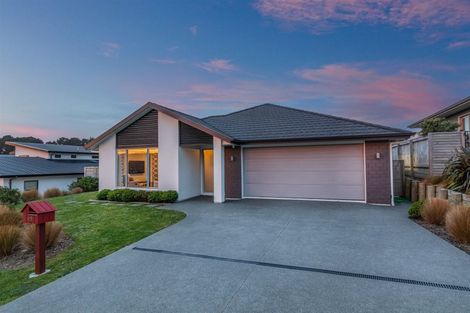 Photo of property in 15 Ken Douglas Drive, Aotea, Porirua, 5024