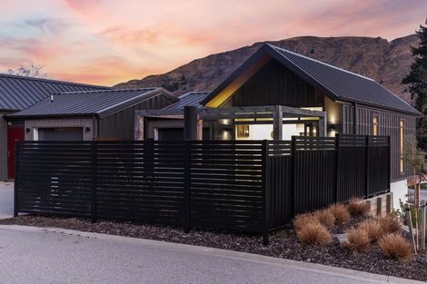 Photo of property in 8 Breaker Lane, Arthurs Point, Queenstown, 9371