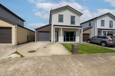 Photo of property in 85 Becker Drive, Weymouth, Auckland, 2103