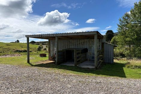 Photo of property in 787 Dover Road, Okato, New Plymouth, 4374