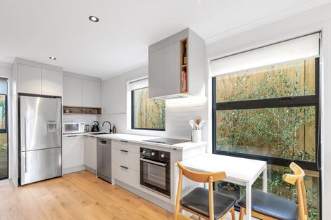 Photo of property in 1092b Great North Road, Point Chevalier, Auckland, 1022