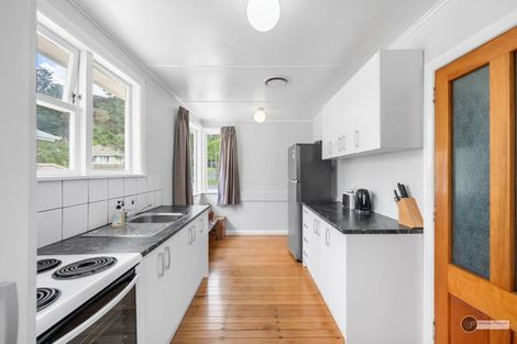 Photo of property in 31 Hay Street, Naenae, Lower Hutt, 5011