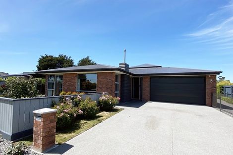 Photo of property in 94 Mcmahon Drive, Aidanfield, Christchurch, 8025