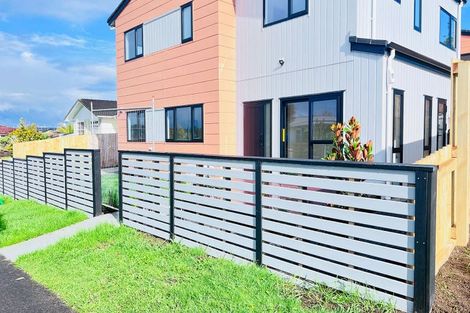 Photo of property in 4c Medina Place, Half Moon Bay, Auckland, 2012